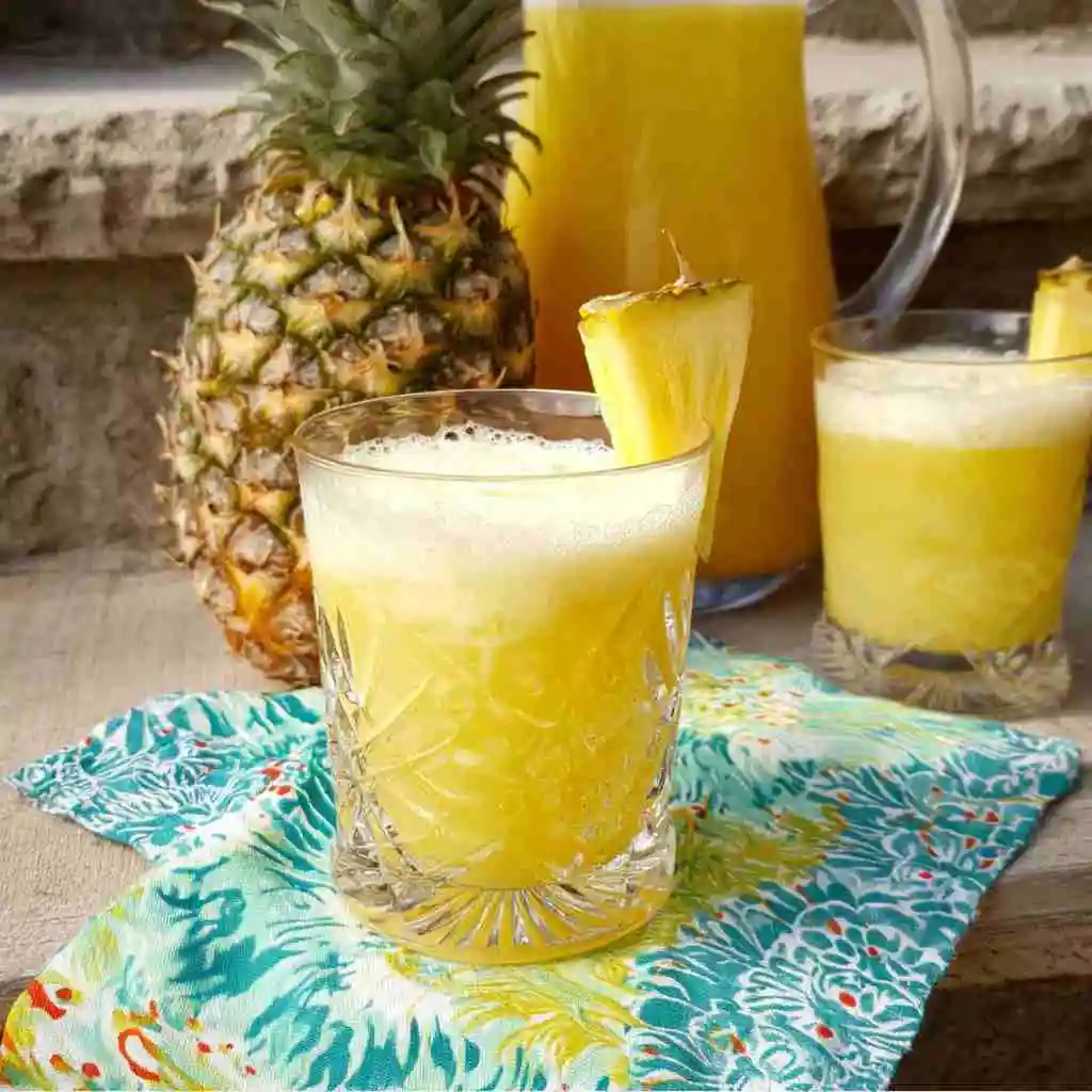 Pineapple Agua Fresca: Easy, Healthy, and Naturally Refreshing 8 Pineapple agua fresca